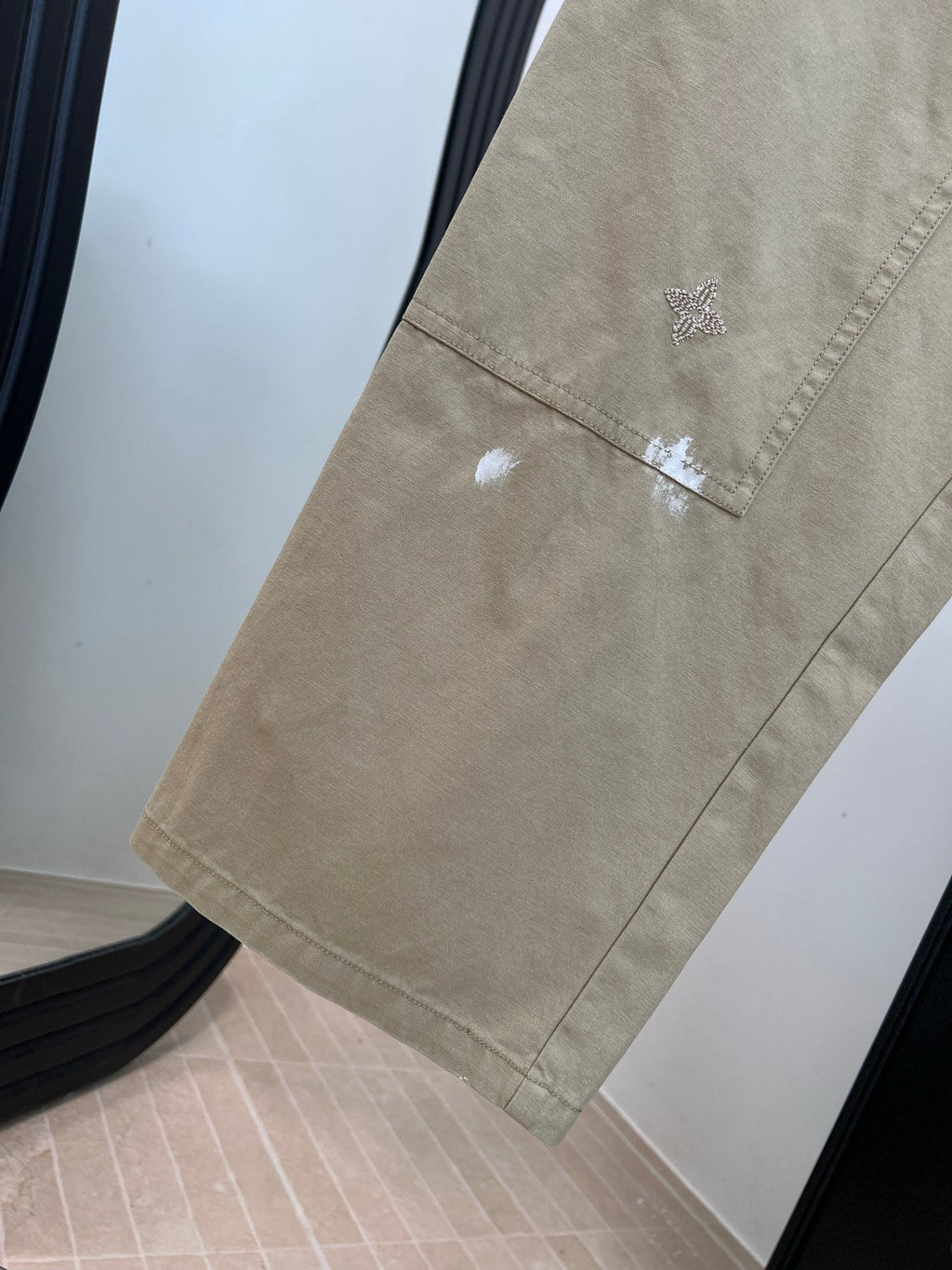 LV 26S STRAIGHT-LEG CARGO PANTS STYLE 223