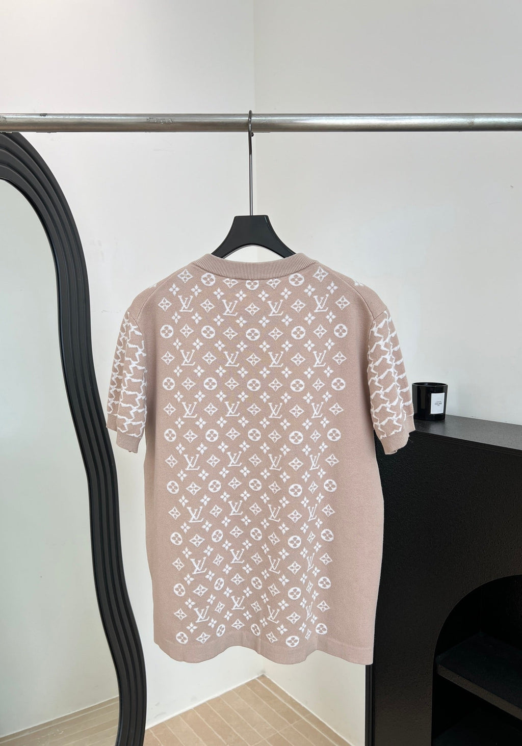 LV 26S SHORT-SLEEVED SWEATER STYLE 222