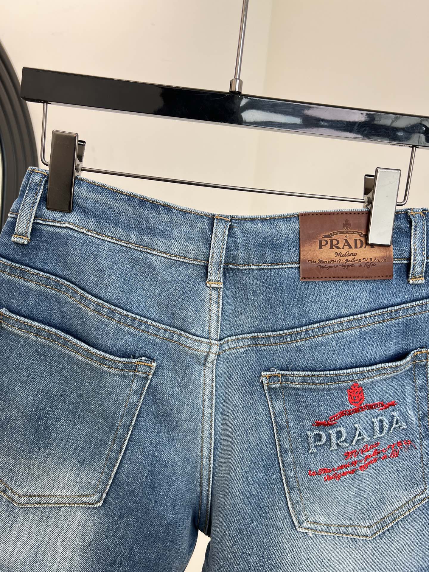 PRADA 26S SHORTS STYLE 865