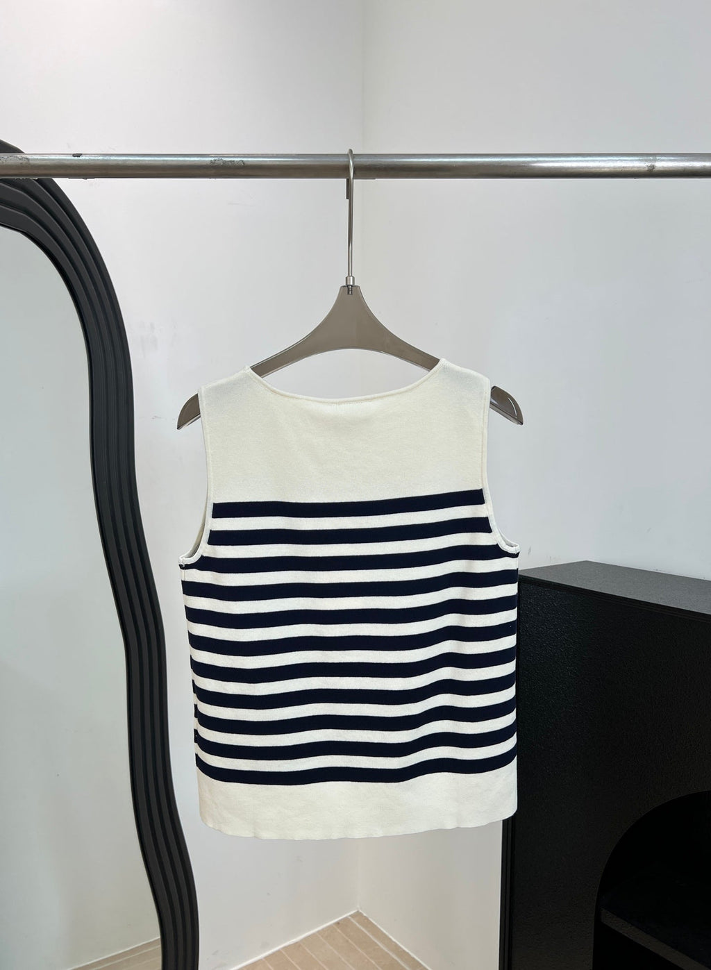 DIOR 26S KNIT SLEEVELESS TOP 1270