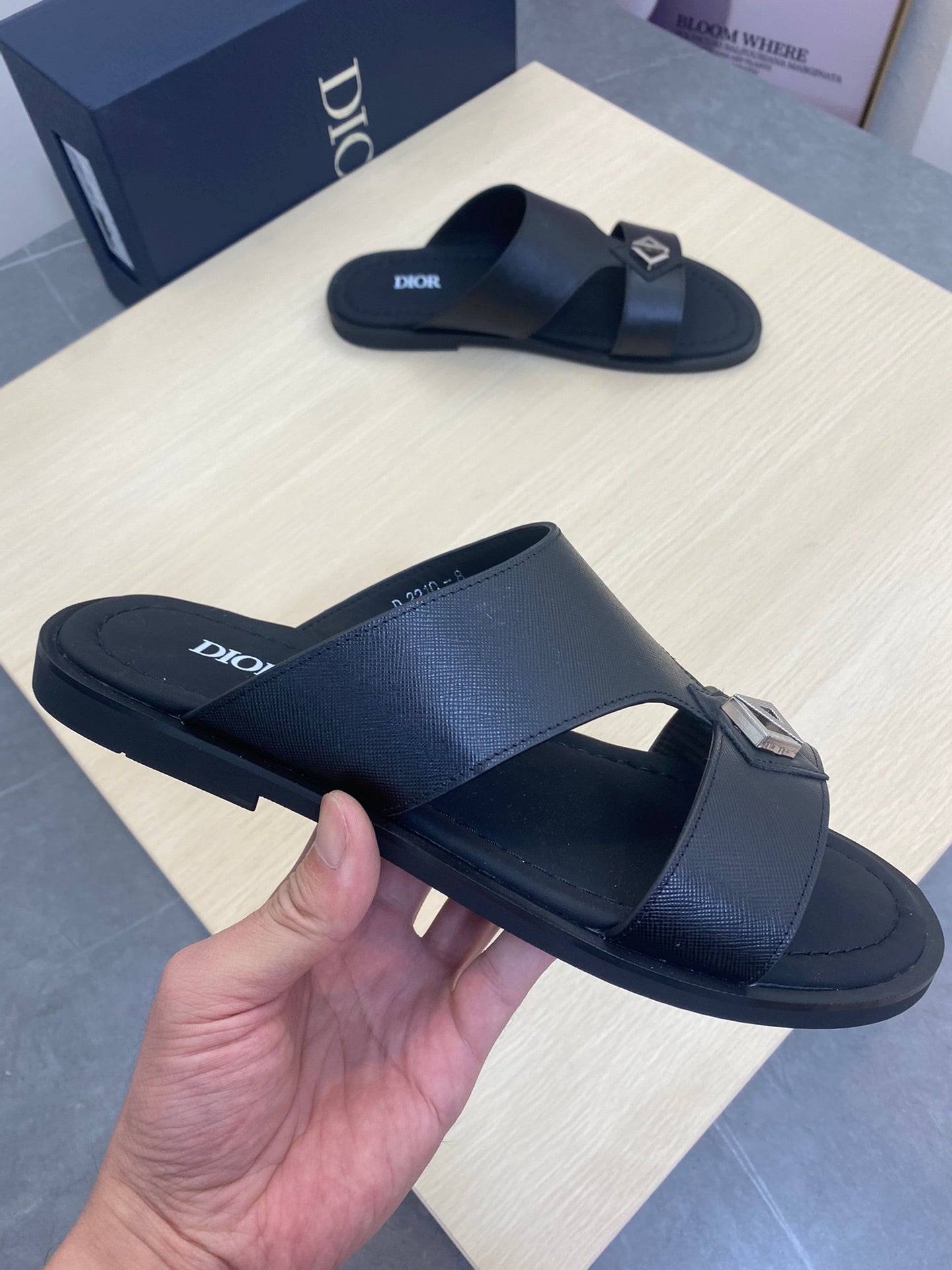 CD ALIDAS CROSS SANDAL BLACK CALFSKIN