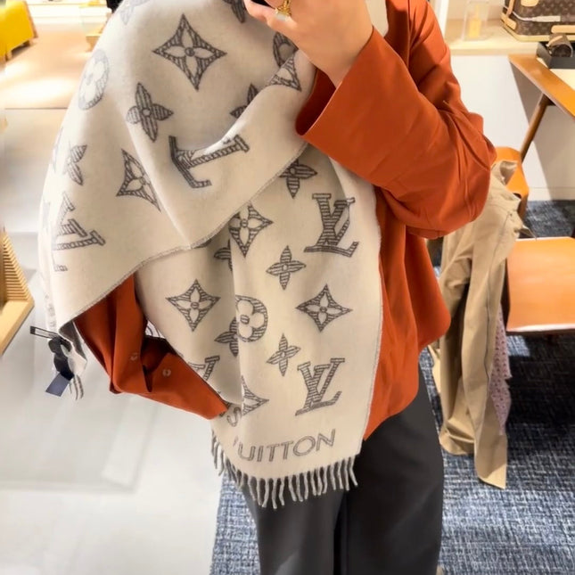 MONOGRAM SCARF 190 CM IN GREY CASHMERE 890653