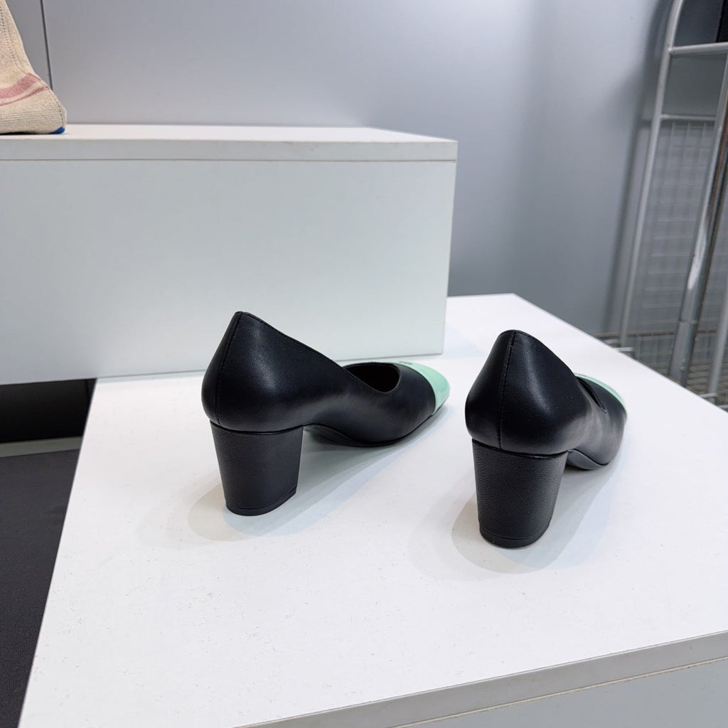 CHANEL 26S SQUARE-TOE HIGH HEELS 55 MM IN BLACK LAMBSKIN WITH MINT GREEN CAP TOE
