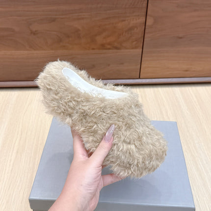 BALENCIAGA 25S MULES IN BEIGE FAUX FUR