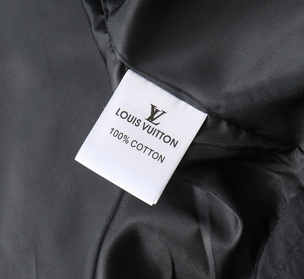 LV HOODED JACKET BLACK 239047