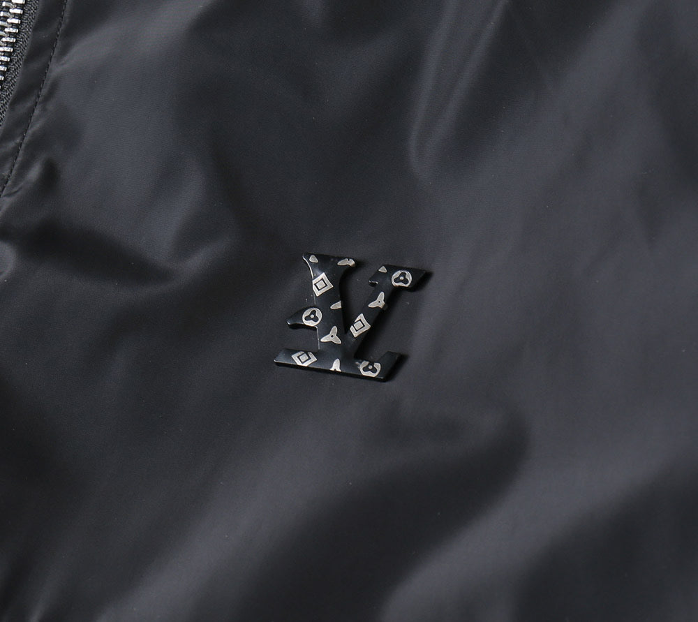 LV BLACK JACKET 239051
