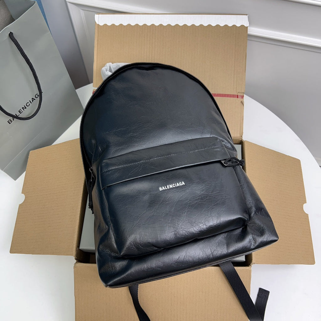 EXPLORER BACKPACK 47 IN BLACK ARENA LAMBSKIN