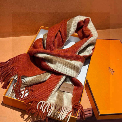 GUCCI 25S SCARF 180 IN CASHMERE 711251