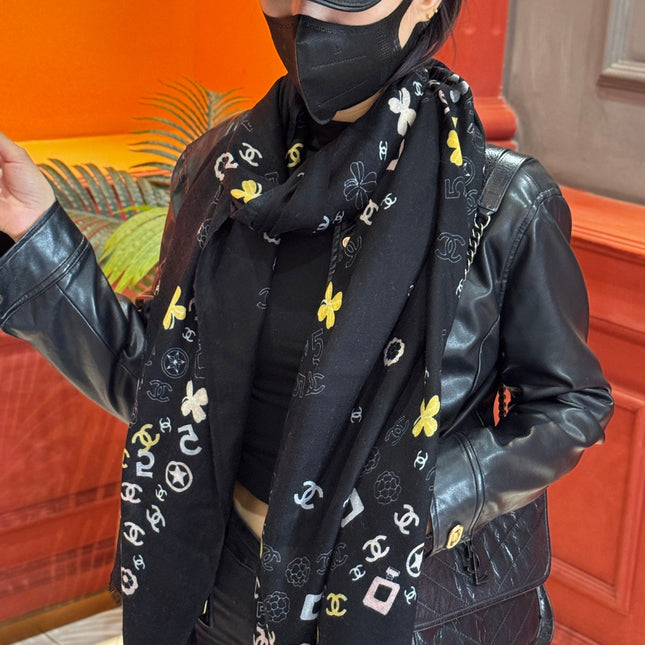 CHANEL 25S SCARF 200 IN CASHMERE 727295