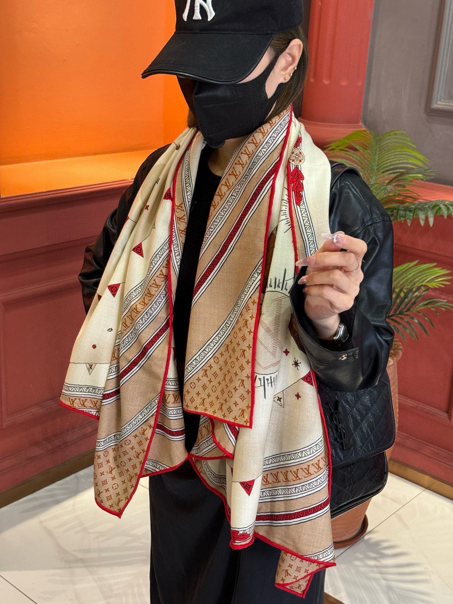 LV SCARF 140 CM IN SILK-CASHMERE BLEND 737275