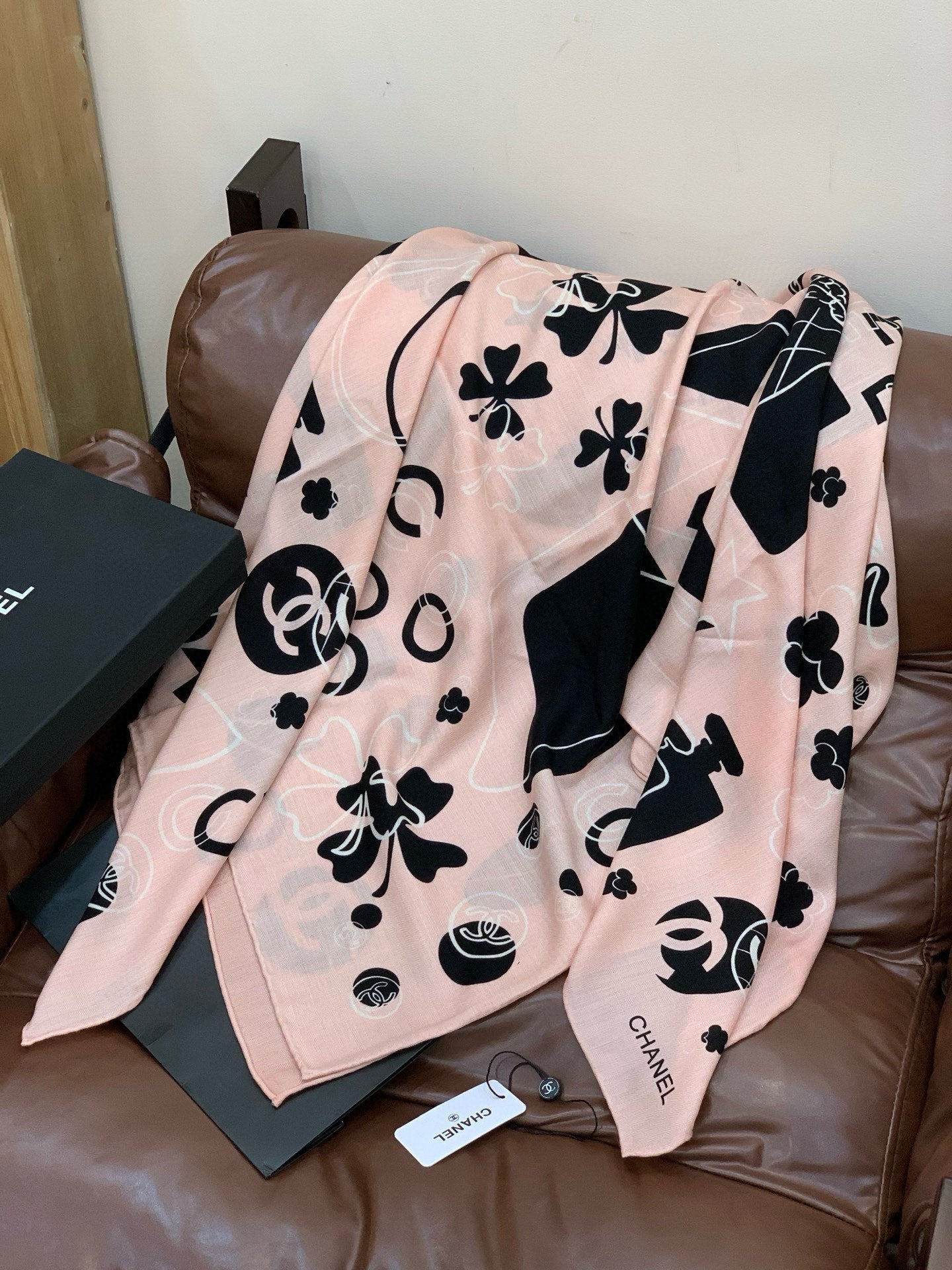 CHANEL 25S SCARF 140 IN SILK AND CASHMERE 932003