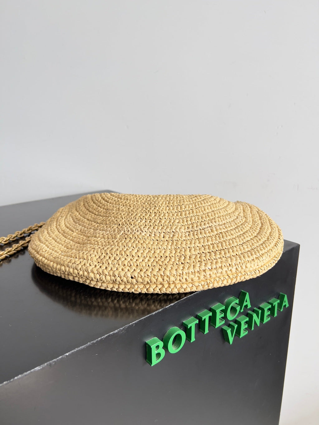 SARDINE CHAIN 33 IN NATURAL RAFFIA