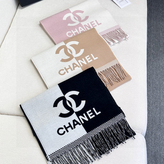 CHANEL 25S SCARF 184 IN MERINO WOOL 727324