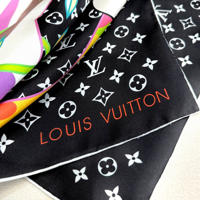 LV SCARF 90 CM IN SILK 721521