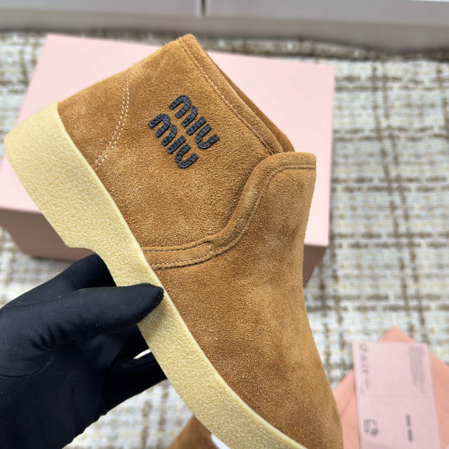 MIUMIU 26S SLIP-ON BOOTIES IN CAMEL BROWN SUEDE WITH SHEARLING