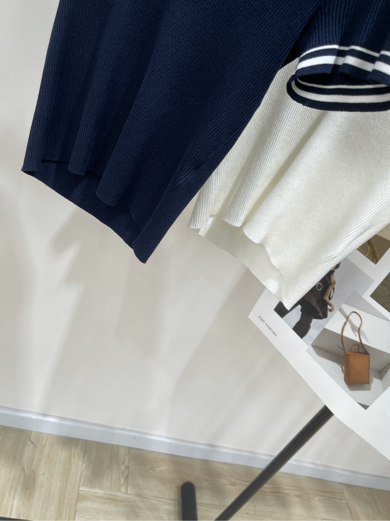 MO&CO. SUMMER KNIT POLO SHIRT IN NEW TENNIS-INSPIRED STYLE 267889