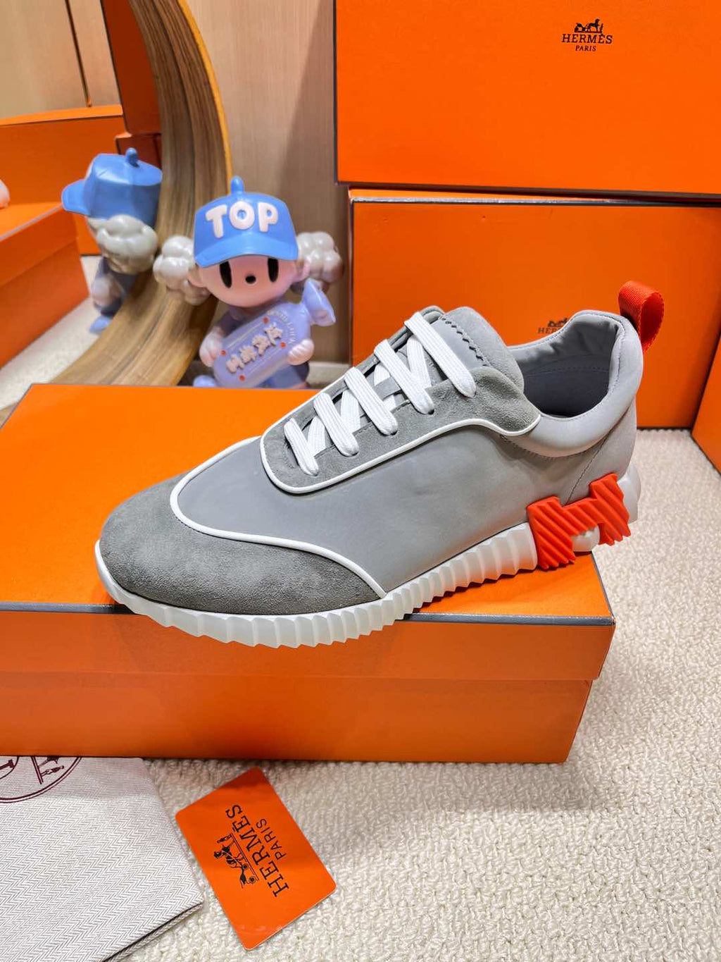 BOUNCING SNEAKER IN SMOKE GRAY SUEDE AND CALFSKIN