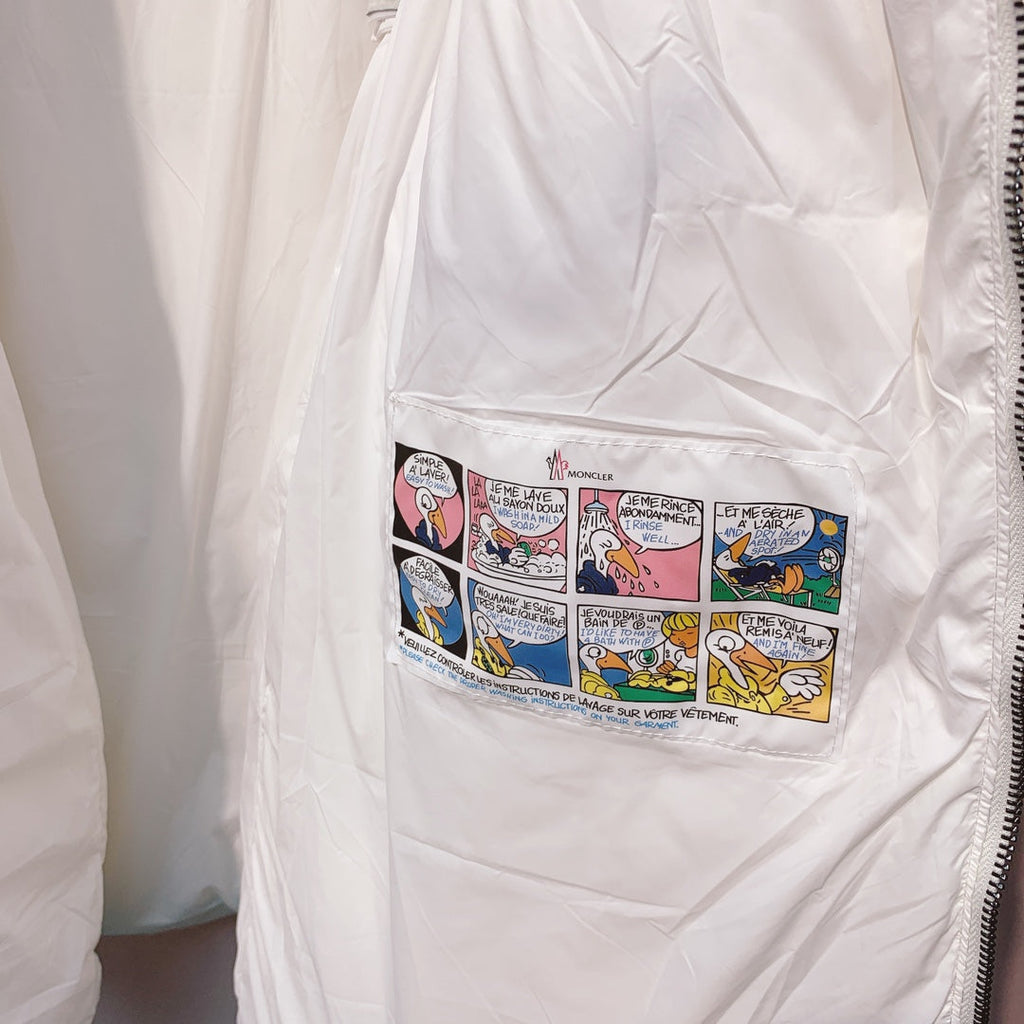 MONCLER 25S COAT IN WHITE 056