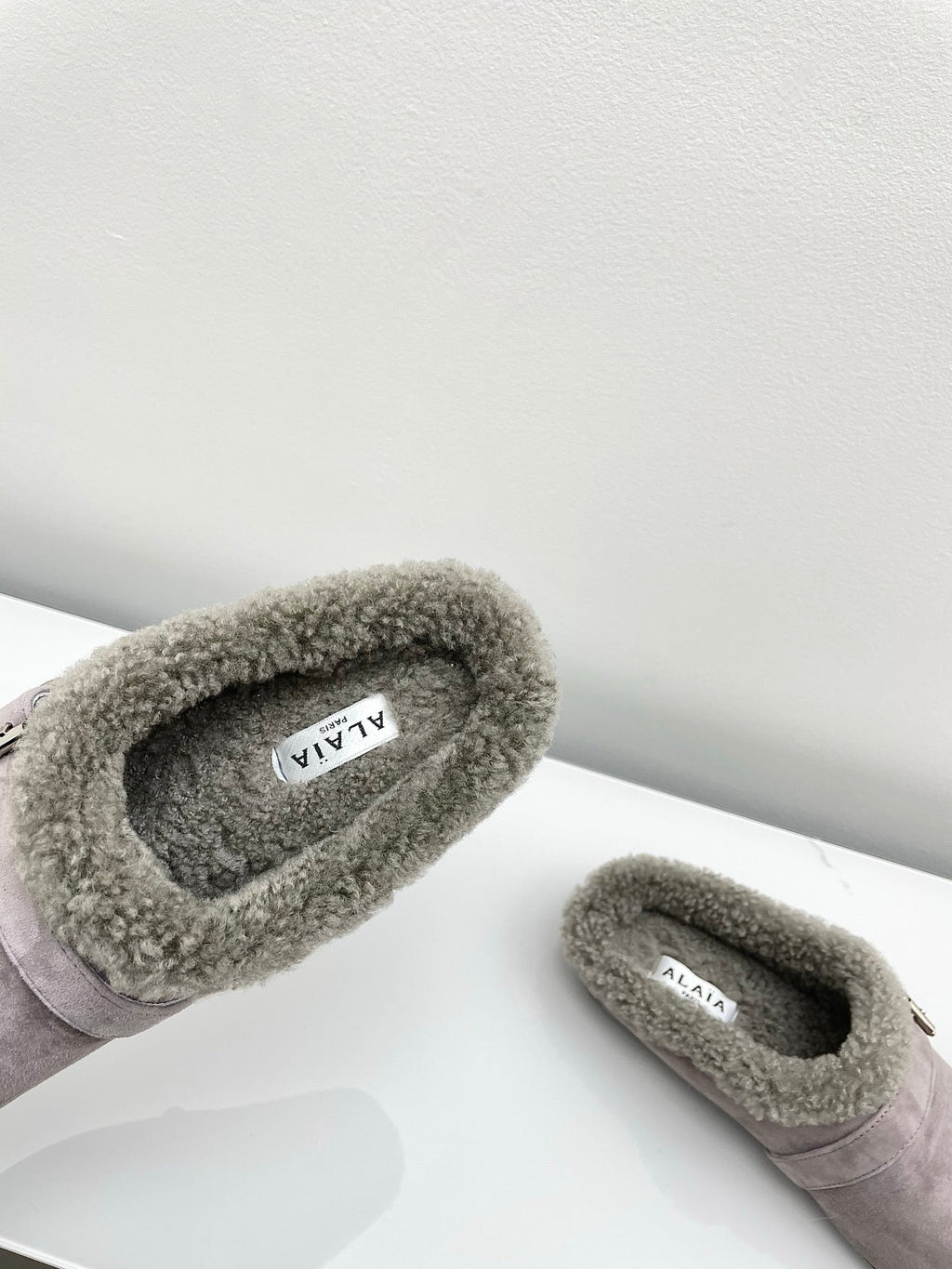 ALAIA 26S MULE IN PINKISH GREY SUEDE AND WOOL