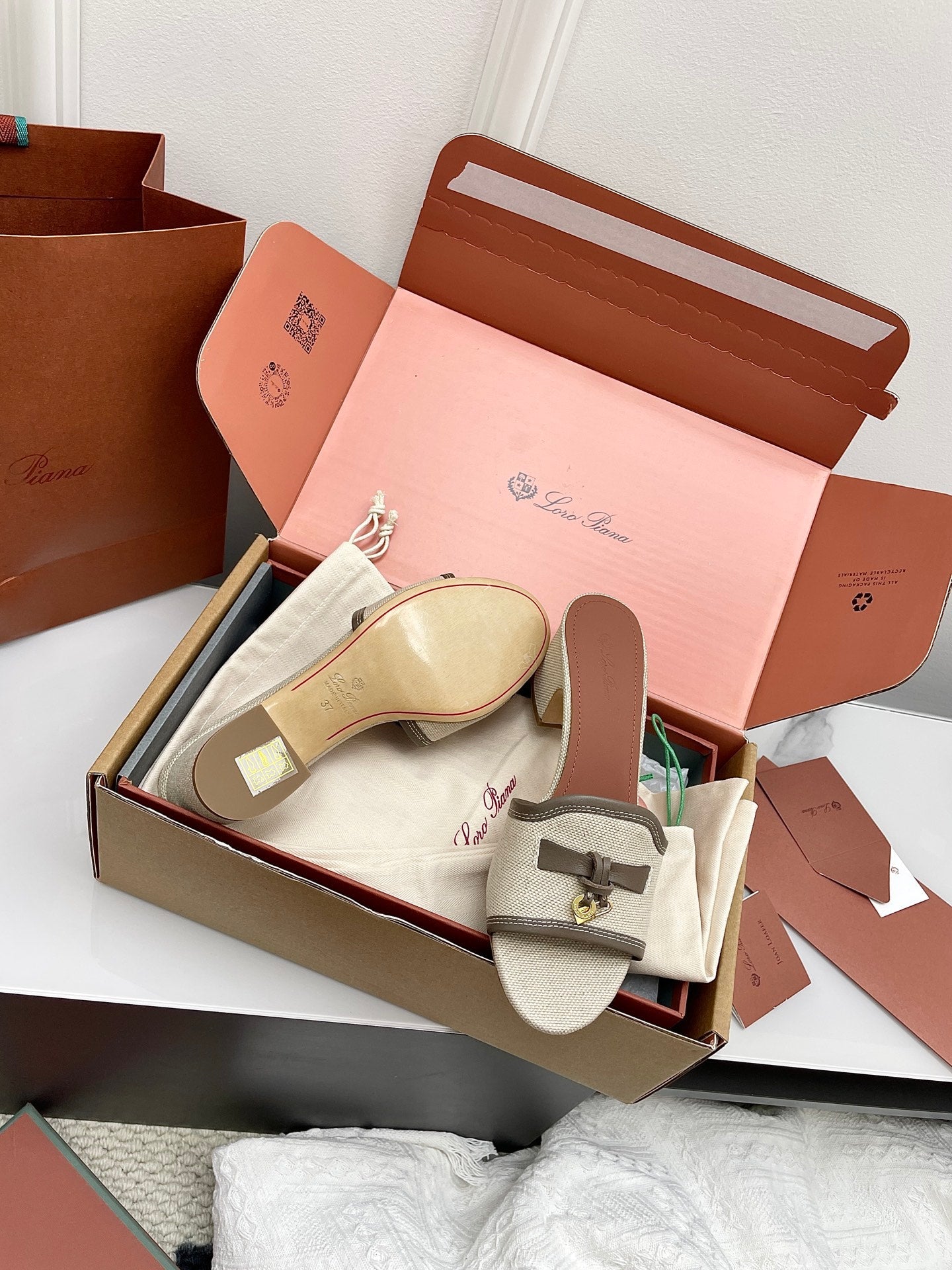 LP 26S HIGH HEEL SANDALS IN LIGHT BEIGE CANVAS AND GREY CALFSKIN