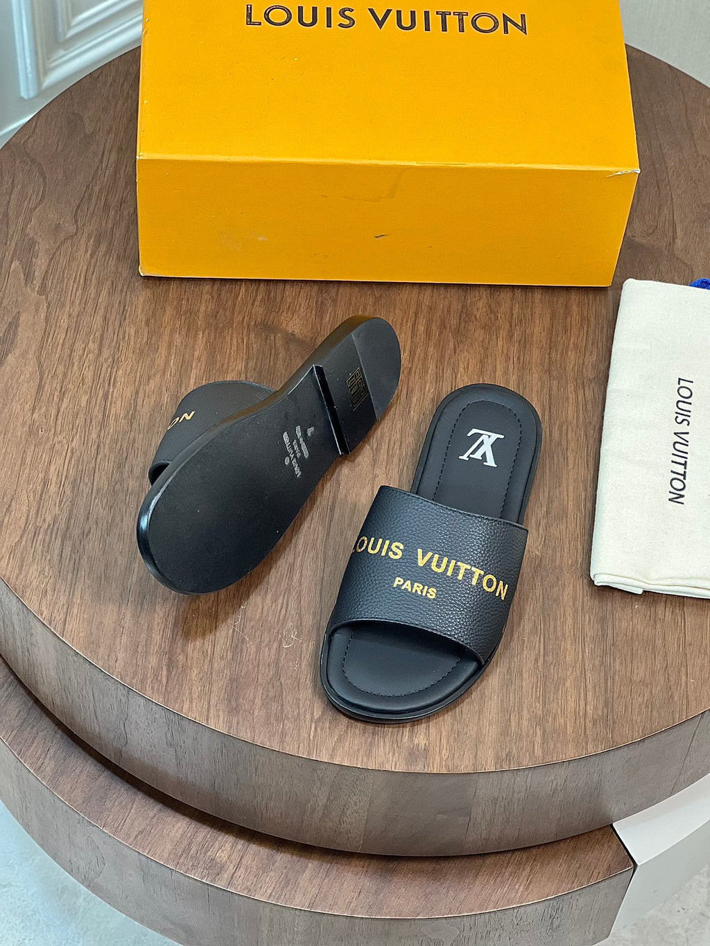 LV OASIS MULE BLACK CALFSKIN