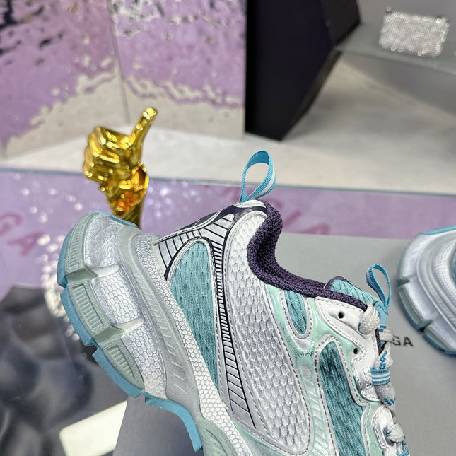 3XL SNEAKER IN LIGHT BLUE, WHITE AND PURPLE MESH AND POLYURETHANE