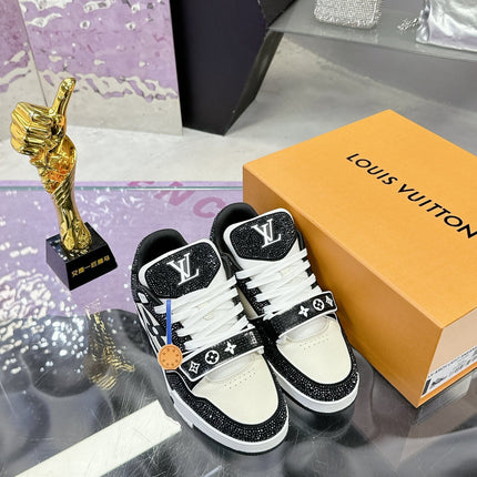 LV 26S TRAINER SNEAKERS IN BLACK WHITE CALFSKIN WITH RHINESTONE