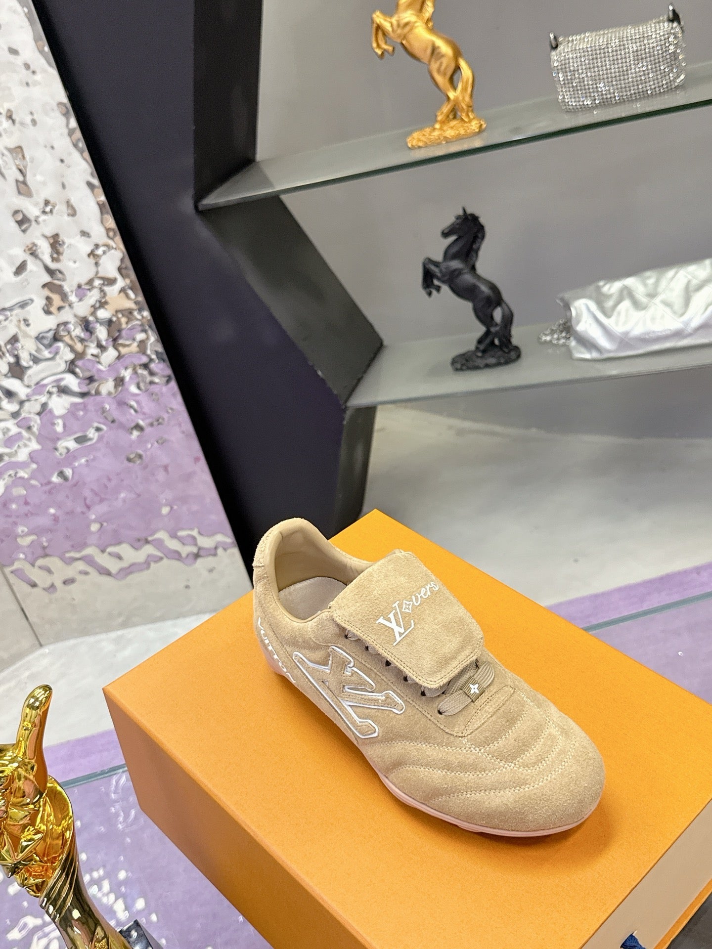 LV 26S FOOTPRINT SOCCER SNEAKERS IN BEIGE SUEDE