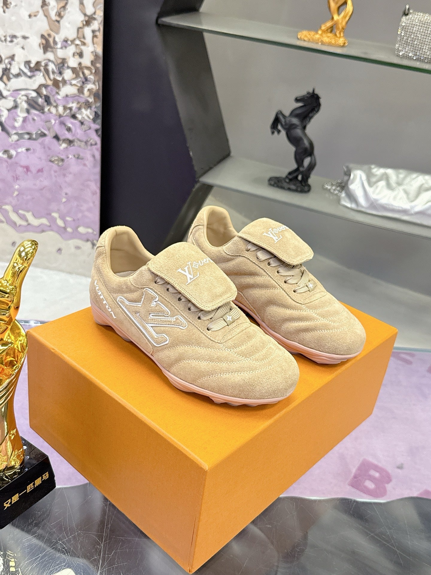 LV 26S FOOTPRINT SOCCER SNEAKERS IN BEIGE SUEDE