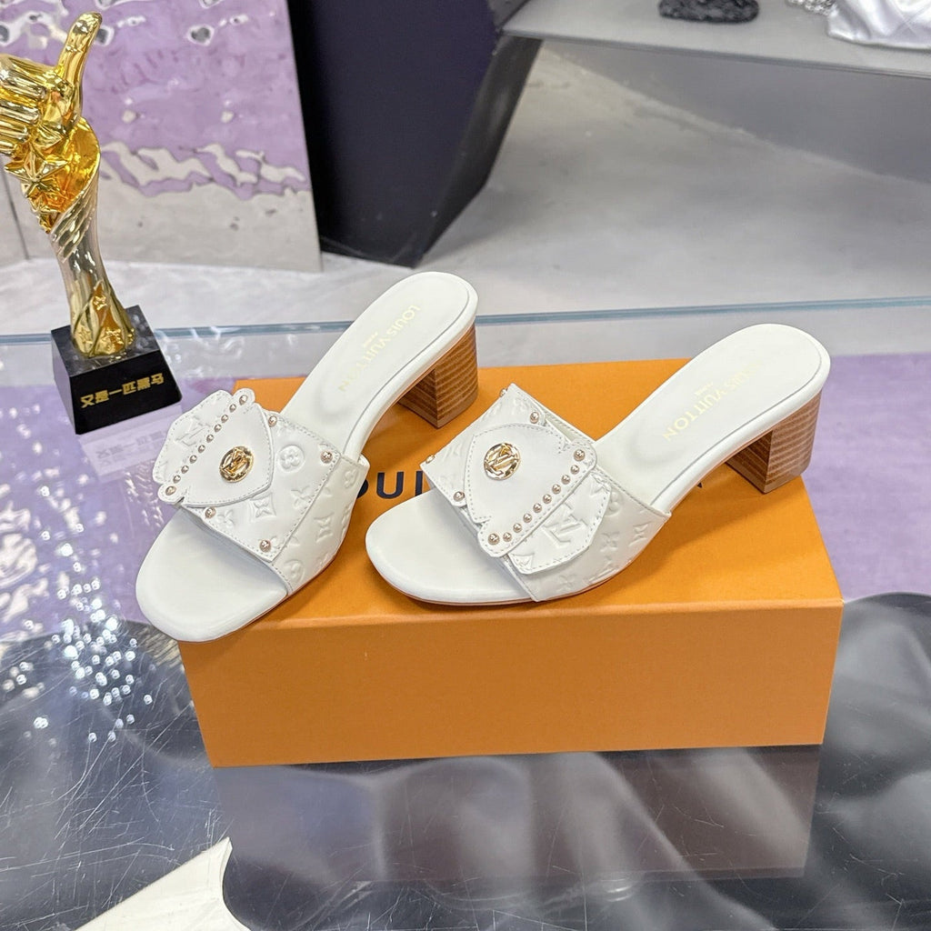 LV 26S BLOCK HEEL MULE SANDALS IN WHITE EMBOSSED CALFSKIN GOLD HARDWARE