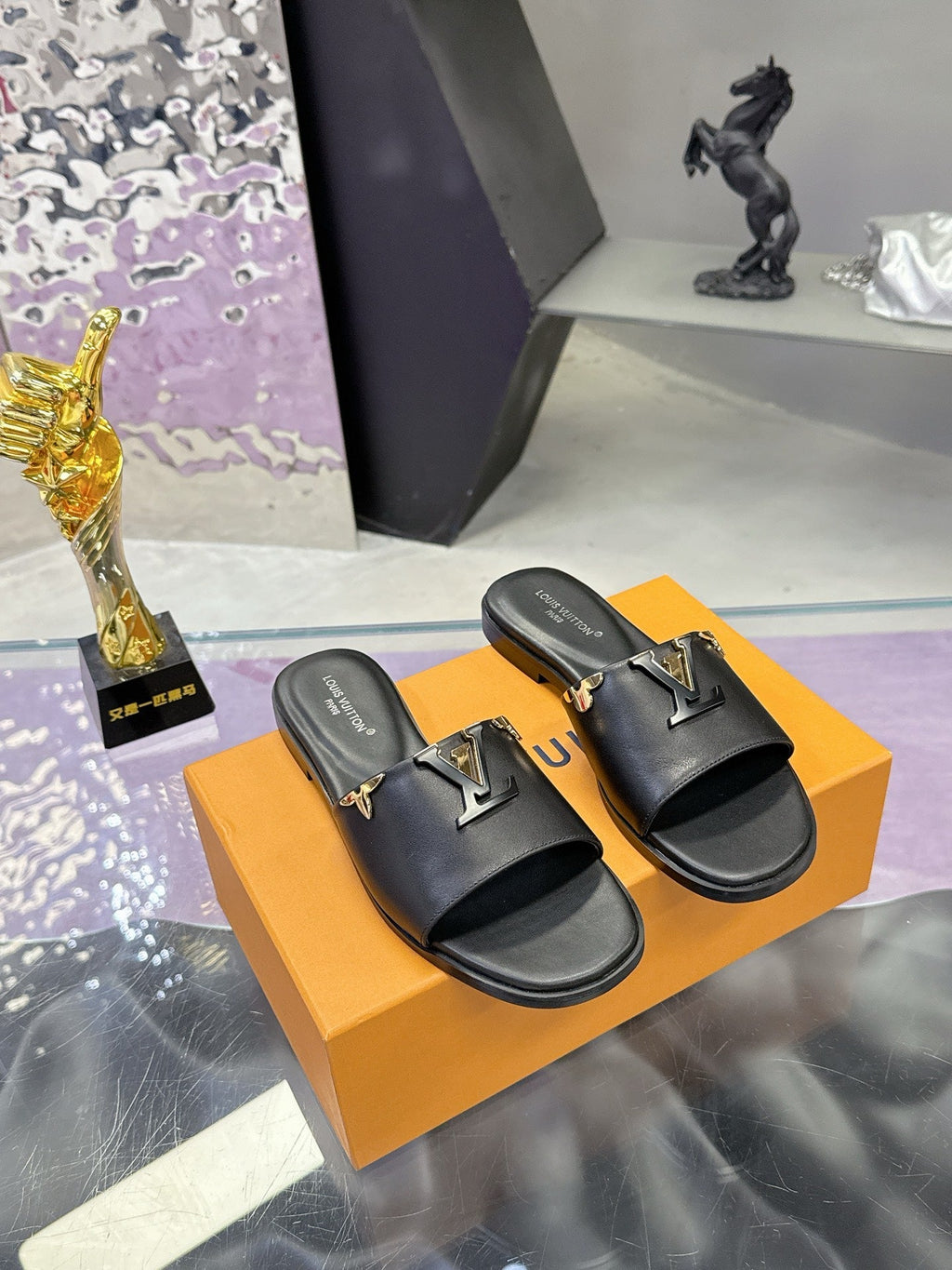 LV 26S FLAT SLIDE SANDALS IN BLACK CALFSKIN GOLD HARDWARE