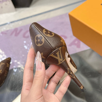 LV 26S POINTED TOE PUMPS 85MM IN DARK BROWN MONOGRAM CALFSKIN