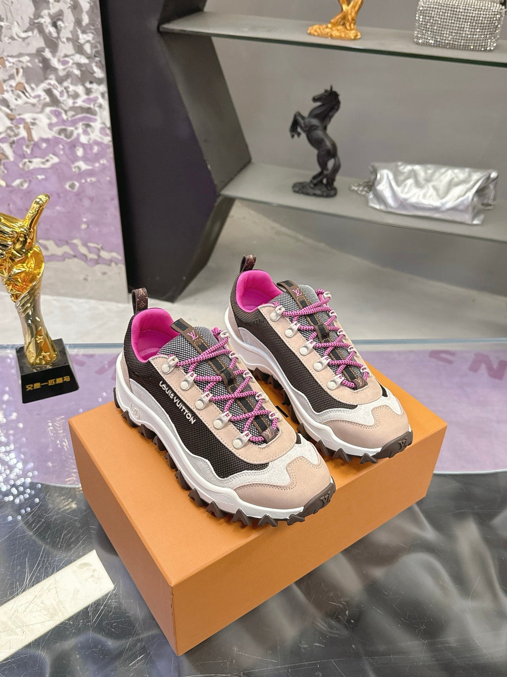 LV 26S RUSH XPLORER SNEAKER IN PINK BROWN SUEDE AND FABRIC