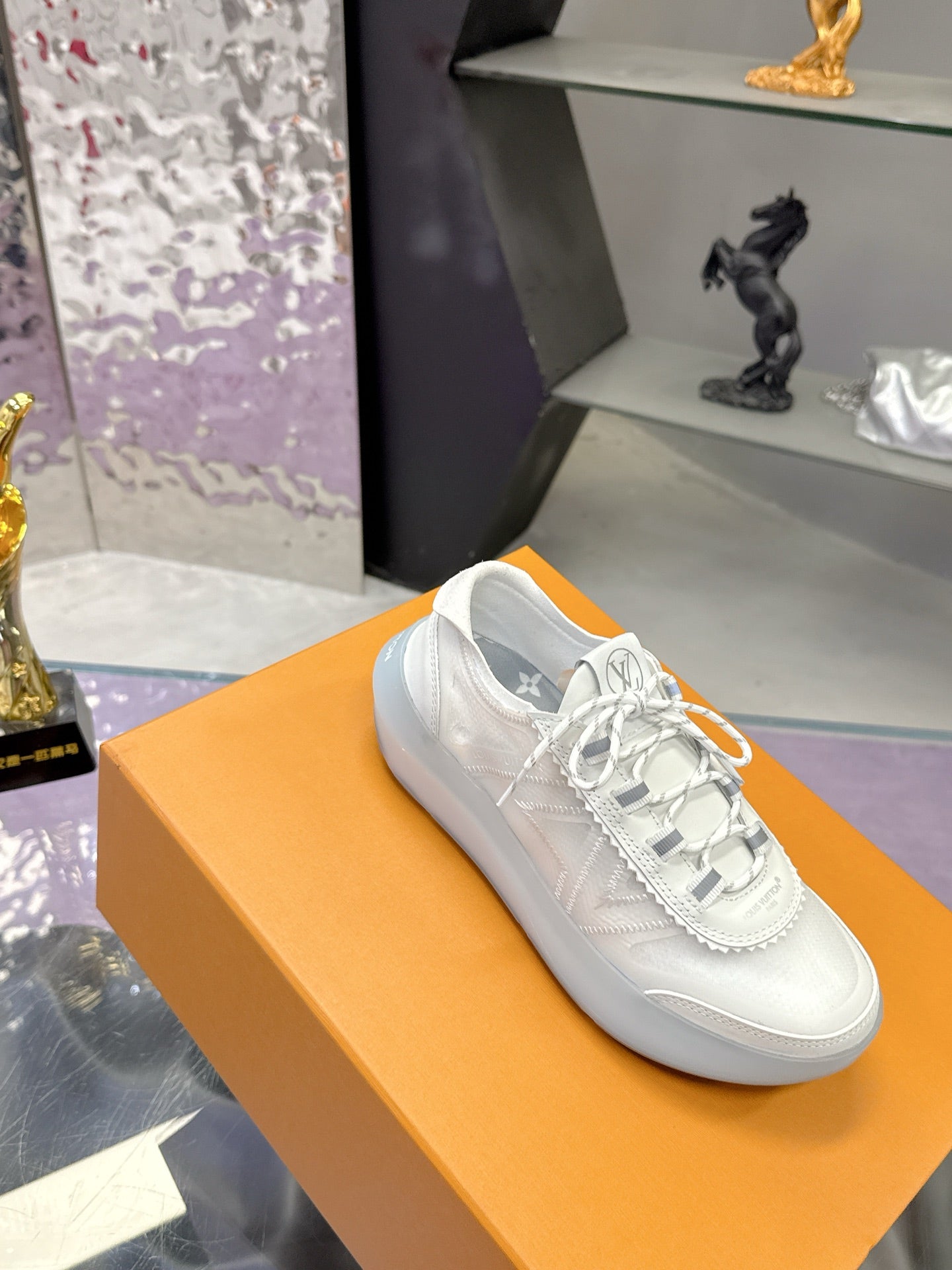LV 26S SKATE SNEAKERS IN WHITE MESH TRANSLUCENT SOLE