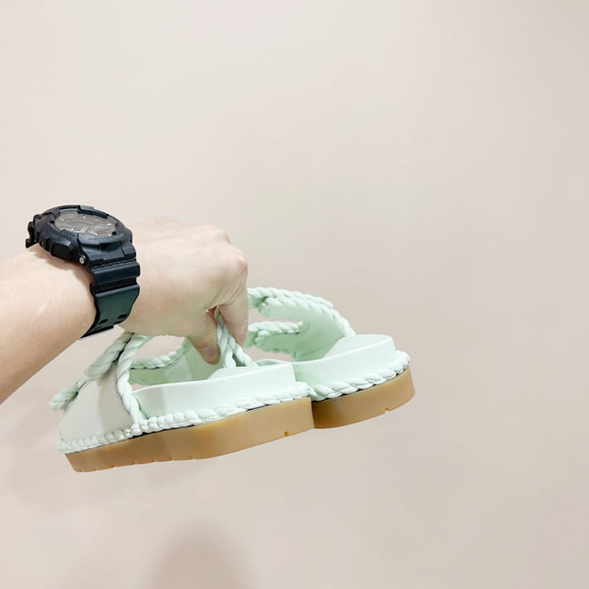 REFINED DAD SANDAL IN PISTACHIO GREEN LAMBSKIN MULE