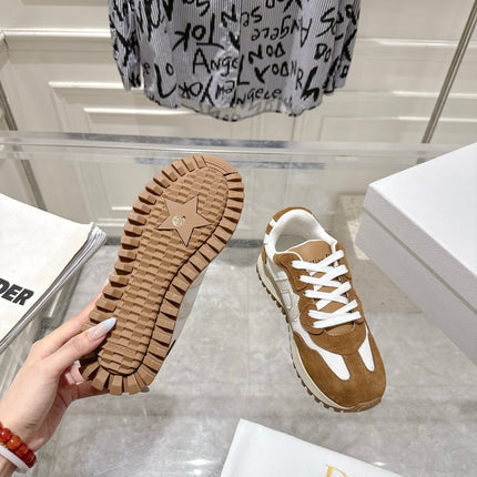 DIOR 25S C'EST DIOR SNEAKER IN WHITE HAZELNUT CALFSKIN AND SUEDE