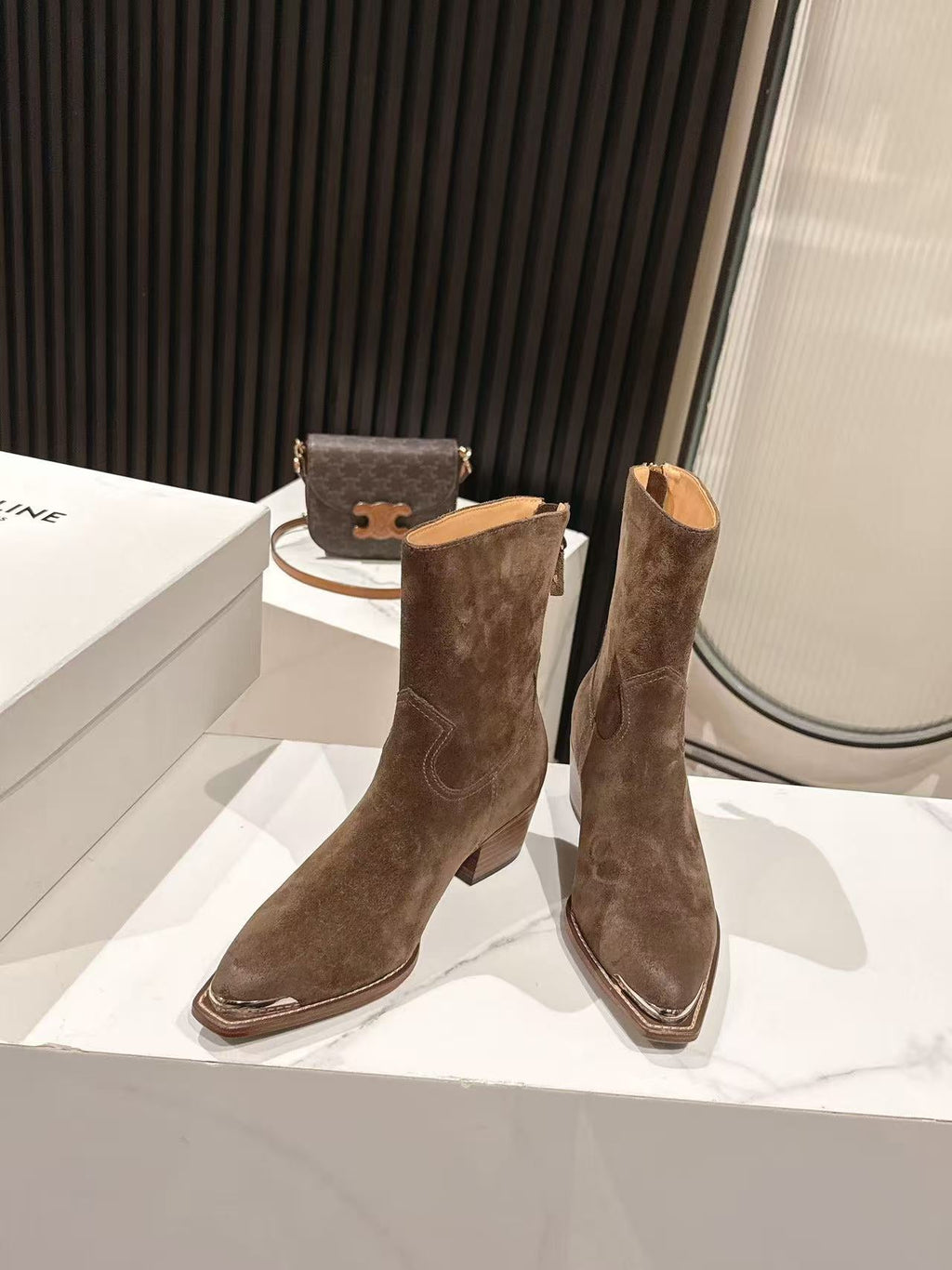 CELINE 25S CHELSEA BOOTS CLASSIC 45MM IN DARK BROWN SUEDE