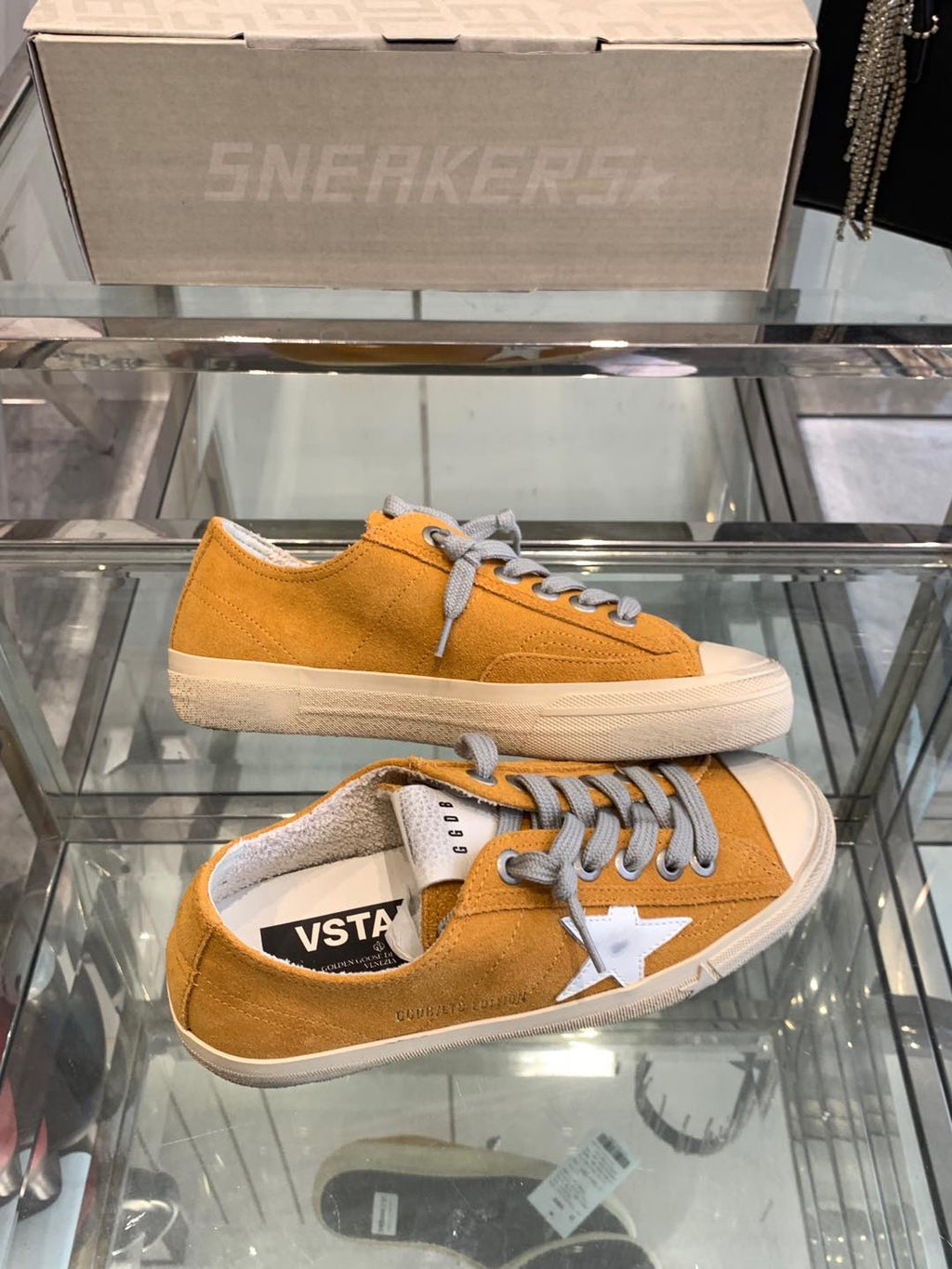 V-STAR LTD SNEAKERS IN MARIGOLD SUEDE WHITE STAR