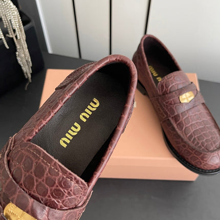 MIUMIU 26S PENNY LOAFERS IN DARK MAHOGANY BROWN CALFSKIN CROCODILE EMBOSSING
