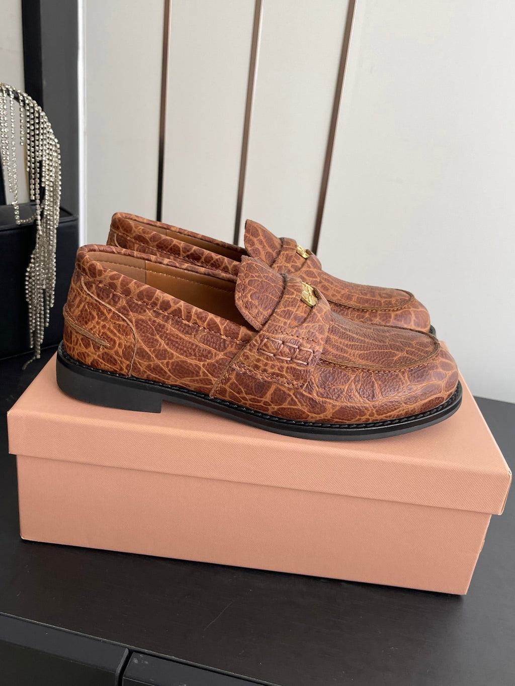 MIUMIU 26S PENNY LOAFERS IN BROWN COGNAC CALFSKIN CROCODILE EMBOSSING