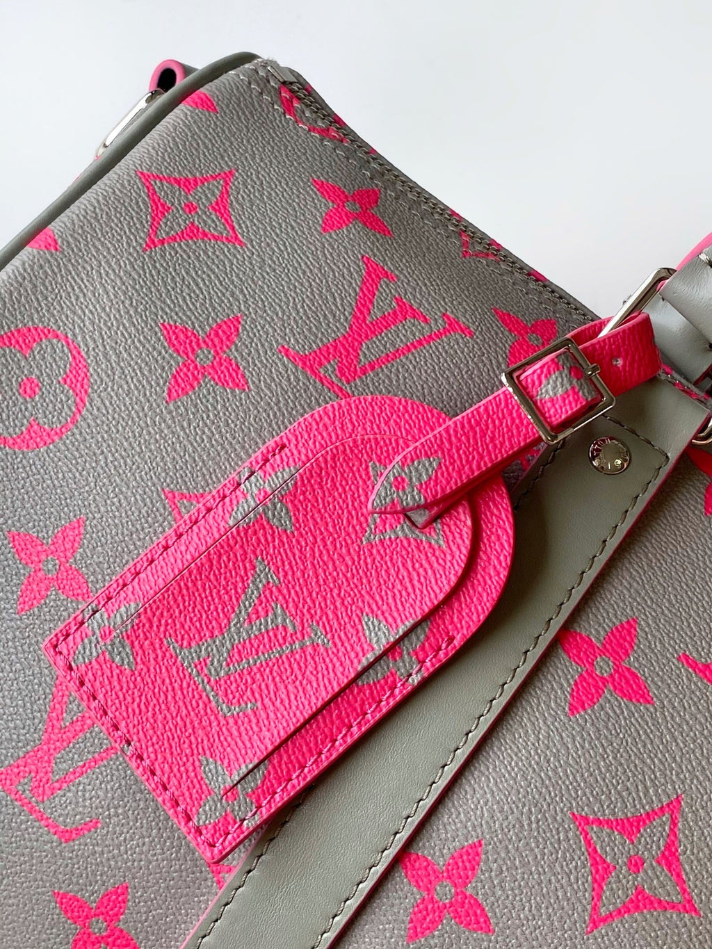 LV 26S KEEPALL 34 IN DARK GREY MONOGRAM CANVAS
