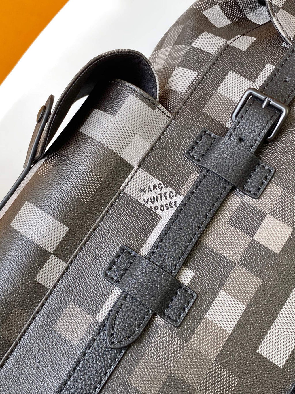LV 25S CHRISTOPHER BACKPACK 47 IN DAMOFLAGE BLACK CALFSKIN