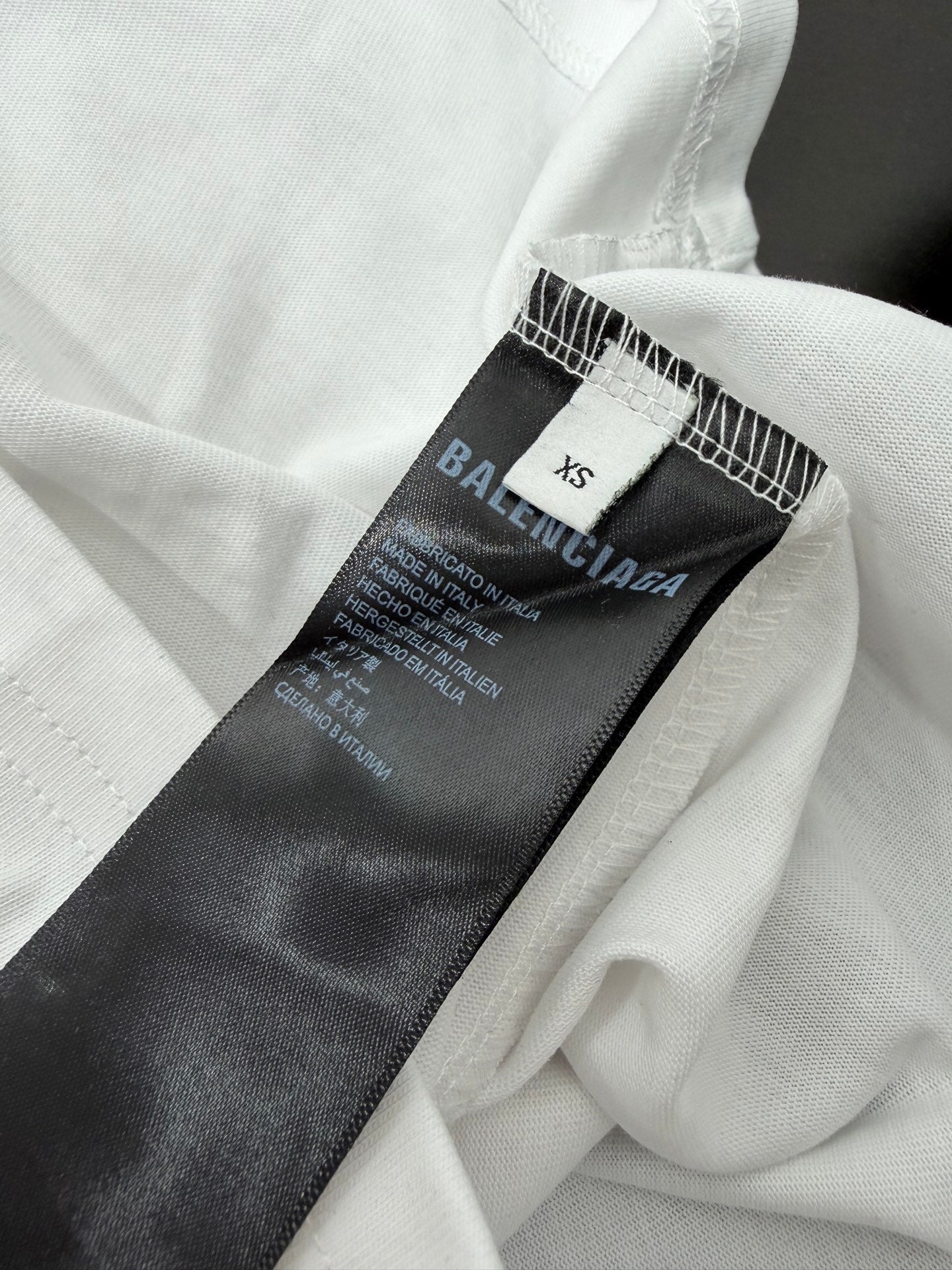 BALENCIAGA 26S SLEEVELESS T-SHIRT 047