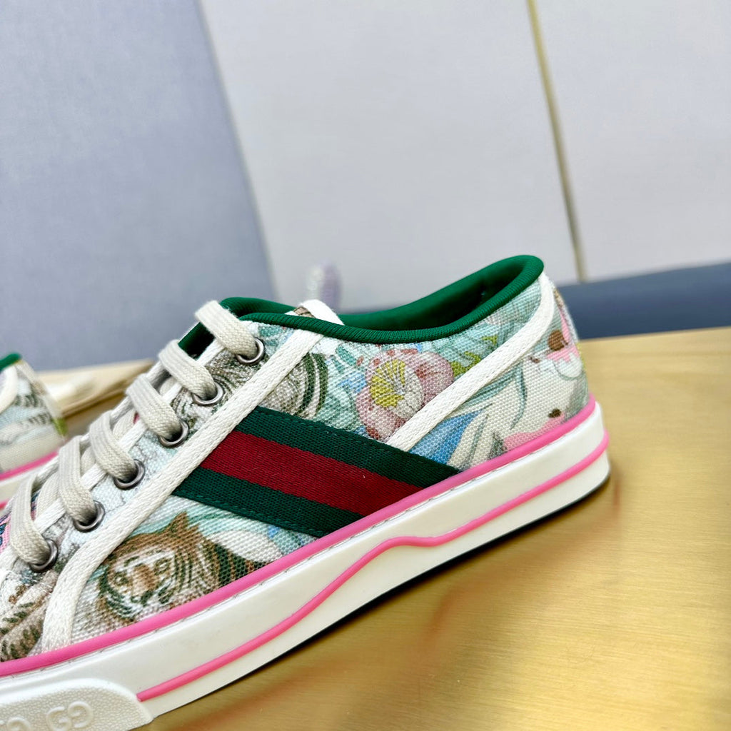 GG TENNIS 1977 TRAINER CANVAS WITH TIGER MOTIF