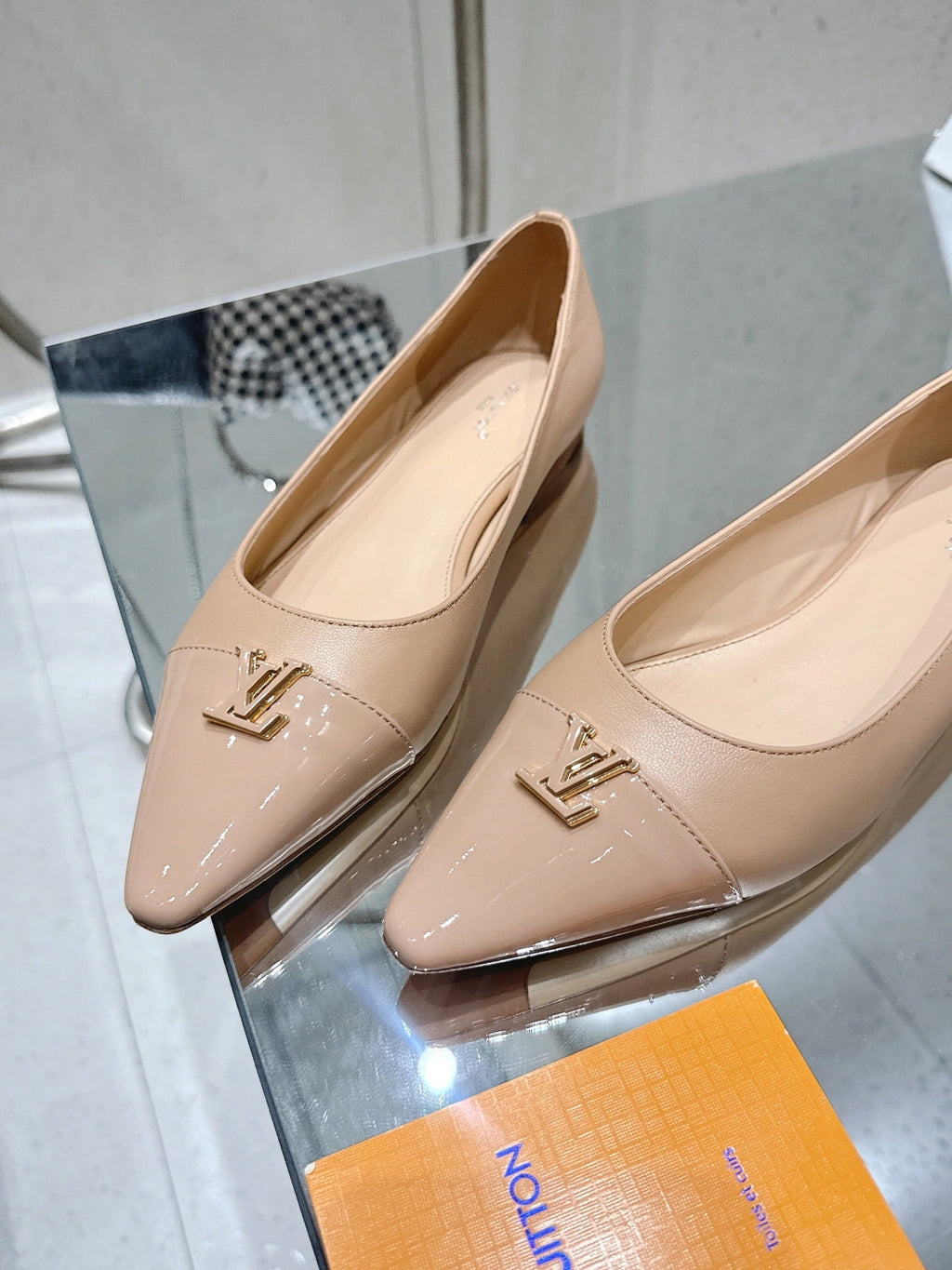 LV 26S POINTED TOE BALLET FLATS IN NUDE BEIGE CALFSKIN