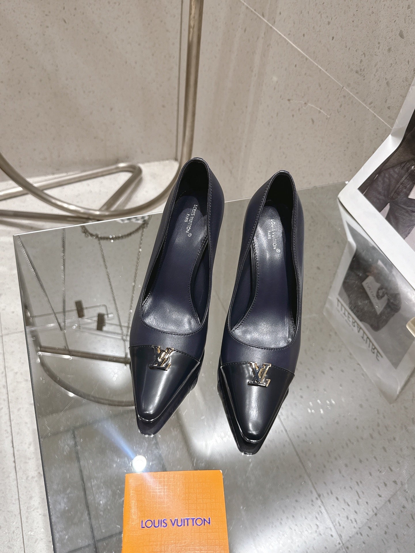 LV 26S POINTED TOE HIGH HEELS 95 MM IN BLACK BLUE CALFSKIN
