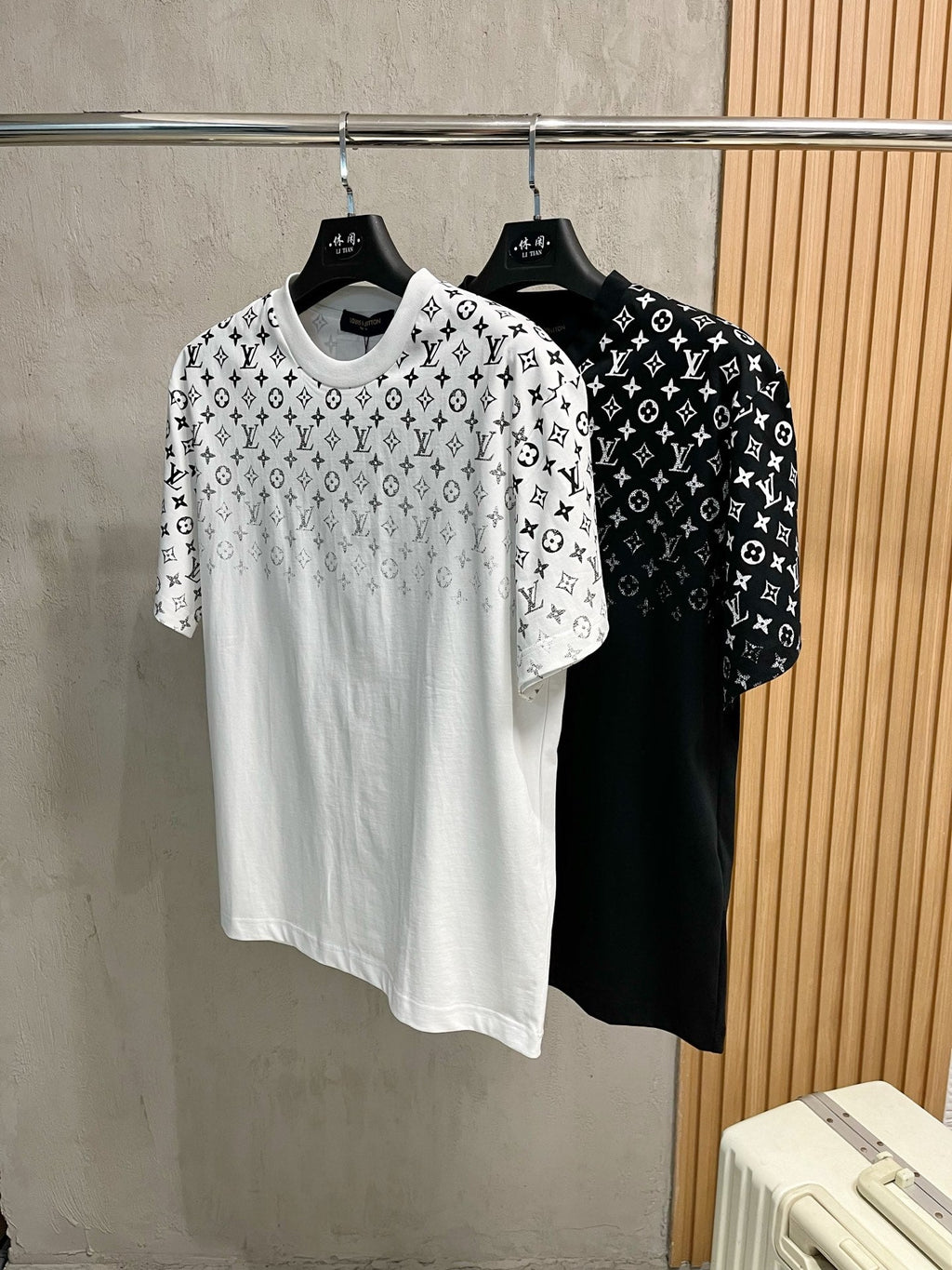LV T-SHIRT IN WHITE MONOGRAM COTTON 238857