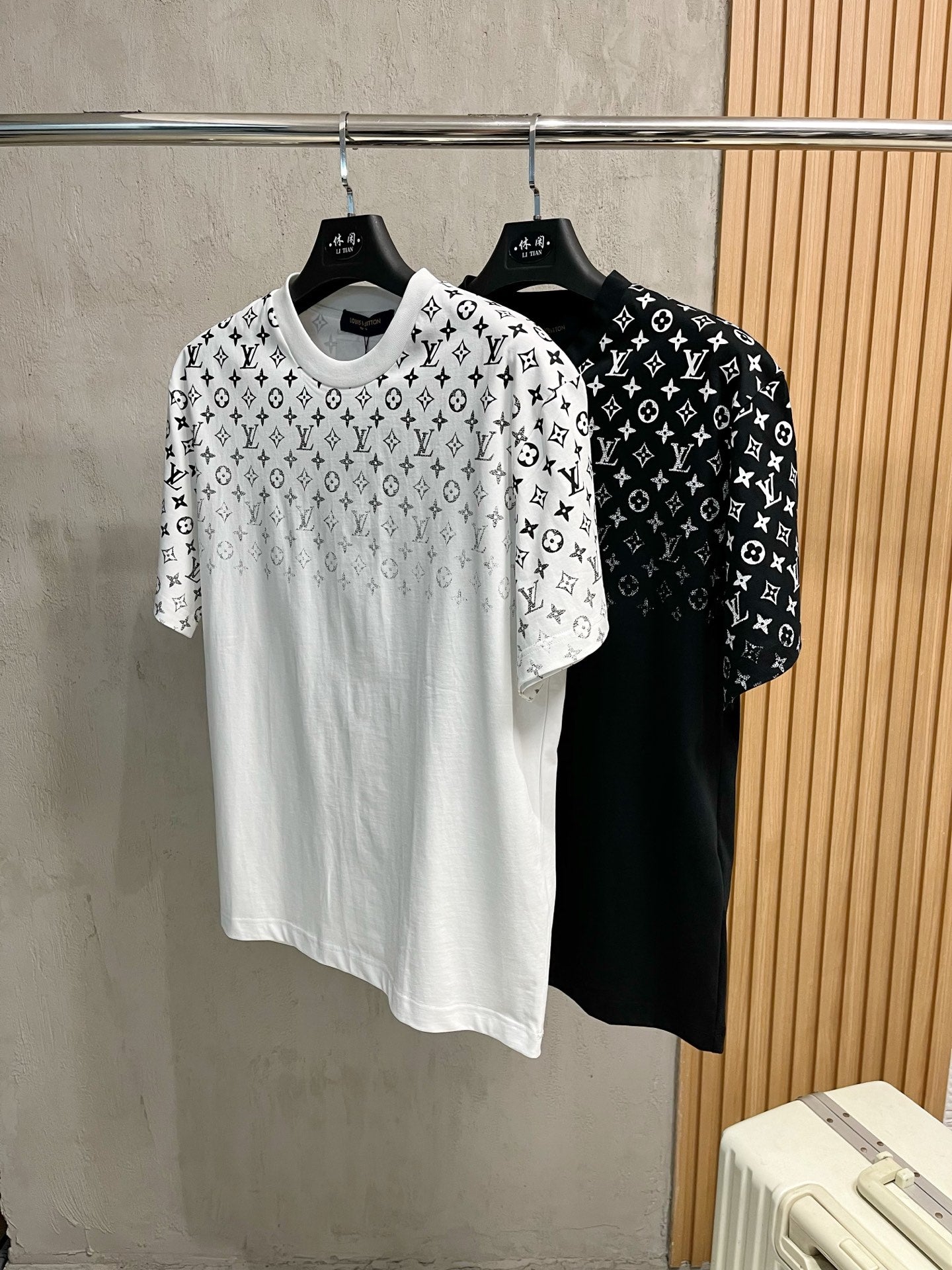 LV T-SHIRT IN WHITE MONOGRAM COTTON 238857