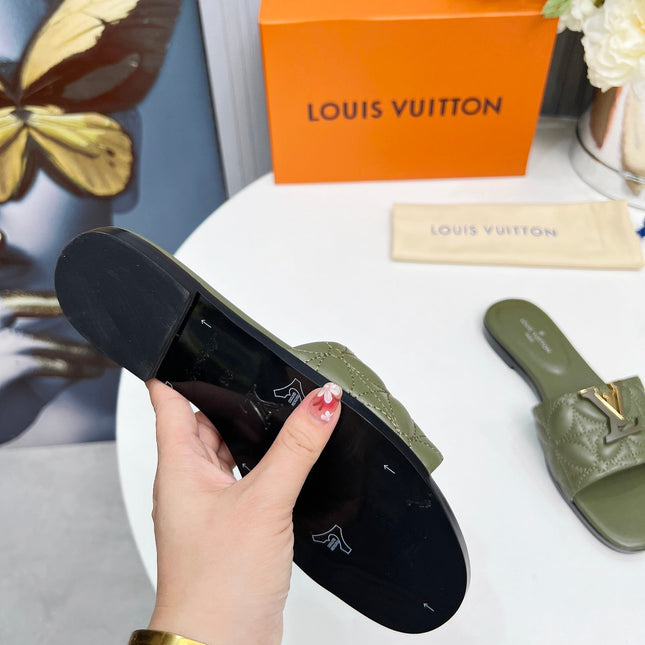 LV 26S MARE FLAT MULES IN MOSS GREEN CALFSKIN