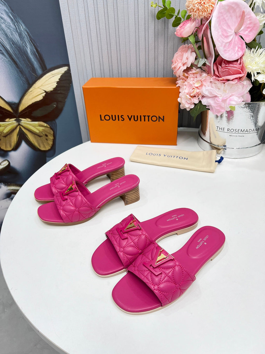 LV 26S MARE FLAT MULES IN PINK CALFSKIN